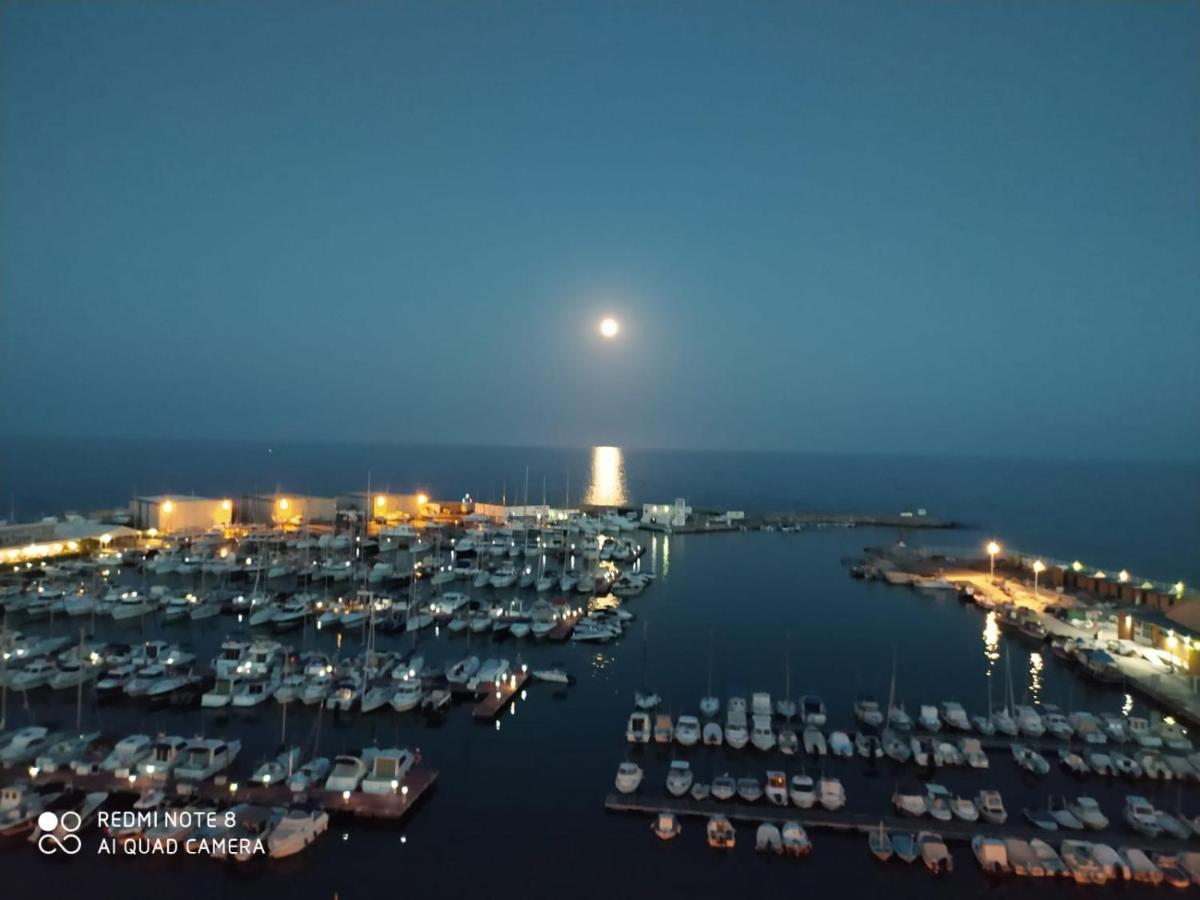 Apartamento Sobre El Puerto El Campello Eksteriør billede